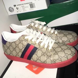 Men Gucci supreme kicks